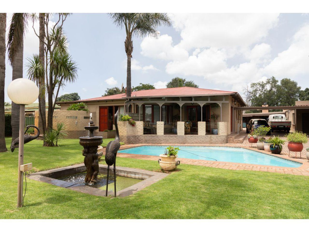 4 Bedroom House For Sale In Florida Roodepoort