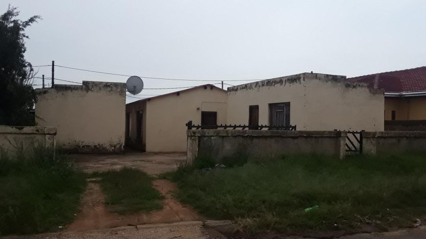 2 Bedroom house for sale in Kwaguqa, Witbank
