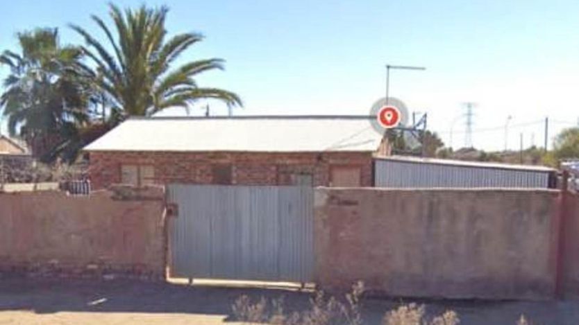 2 bedroom house for sale in homelite, kimberley