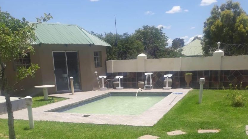 guest house for sale in colesberg